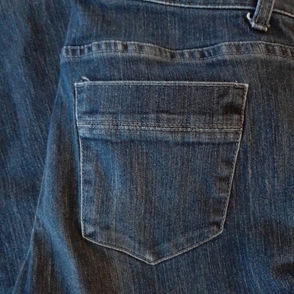 Christopher & Banks Dark Wash Modern Fit Women's Jeans - Size - 6 Short - Picture 9 of 9